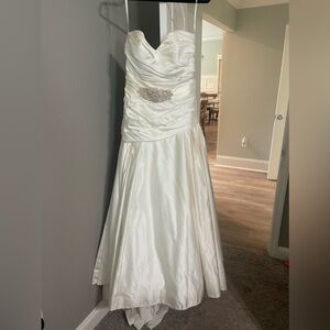 Size 12 David’s Bridal Wedding Dress